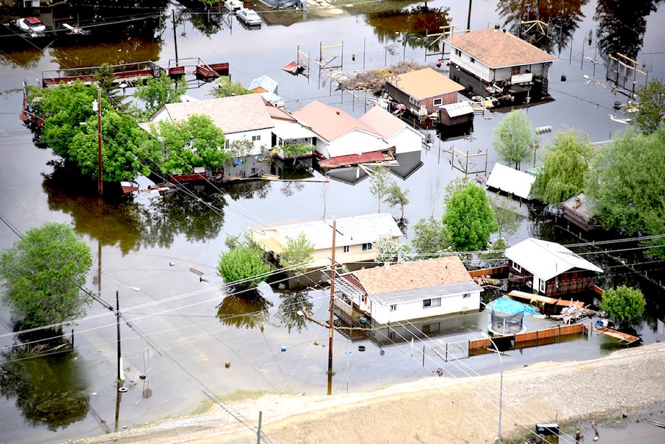 18702608_web1_13419743_web1_GrandForks-Flooding-May2018.GFG