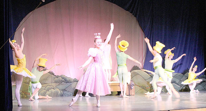 20765225_web1_200304-LDN_annofgreengables-ballet_5