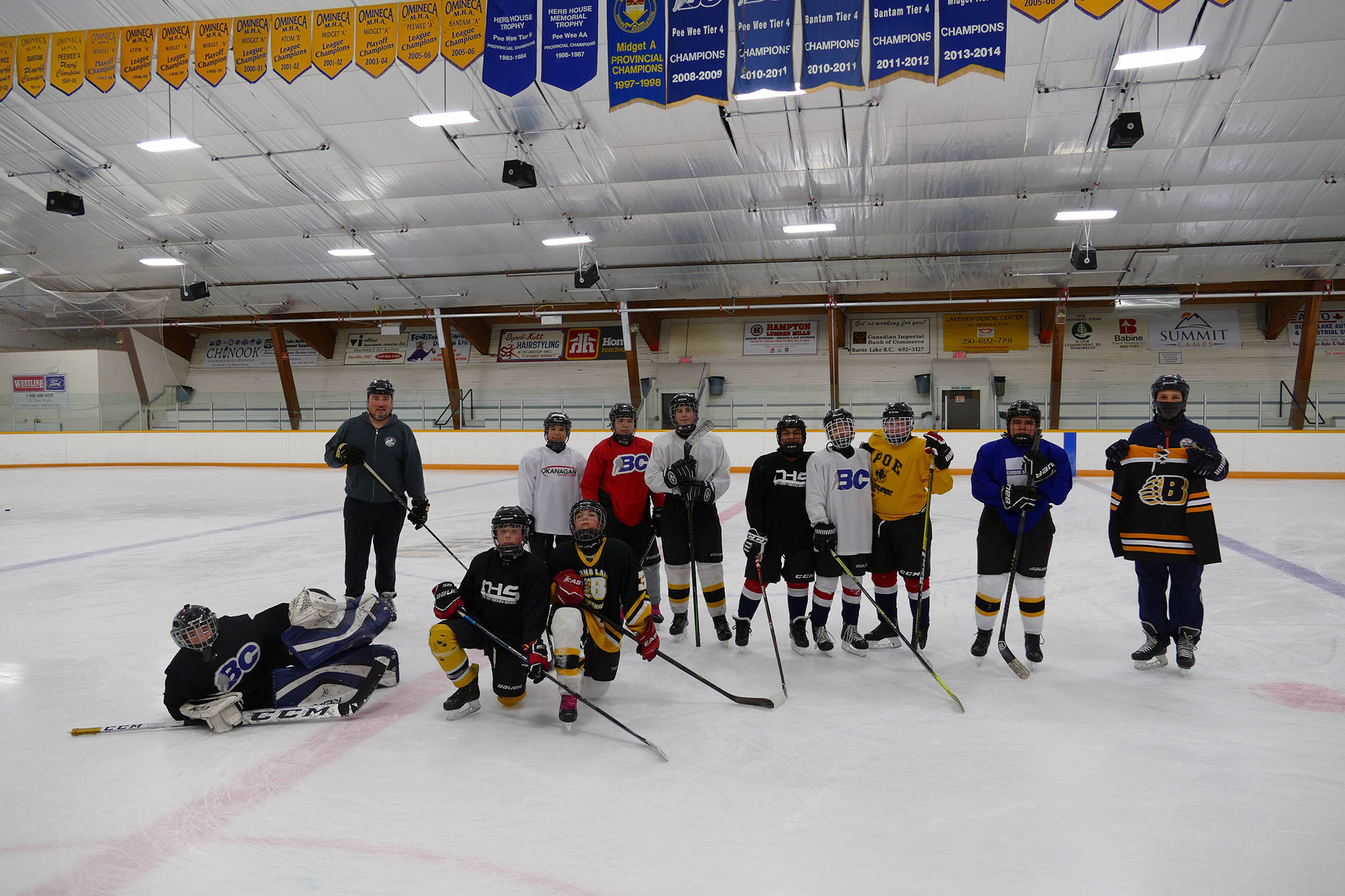 24653230_web1_210331-LDN-SA.Hockey.camp-U15_1