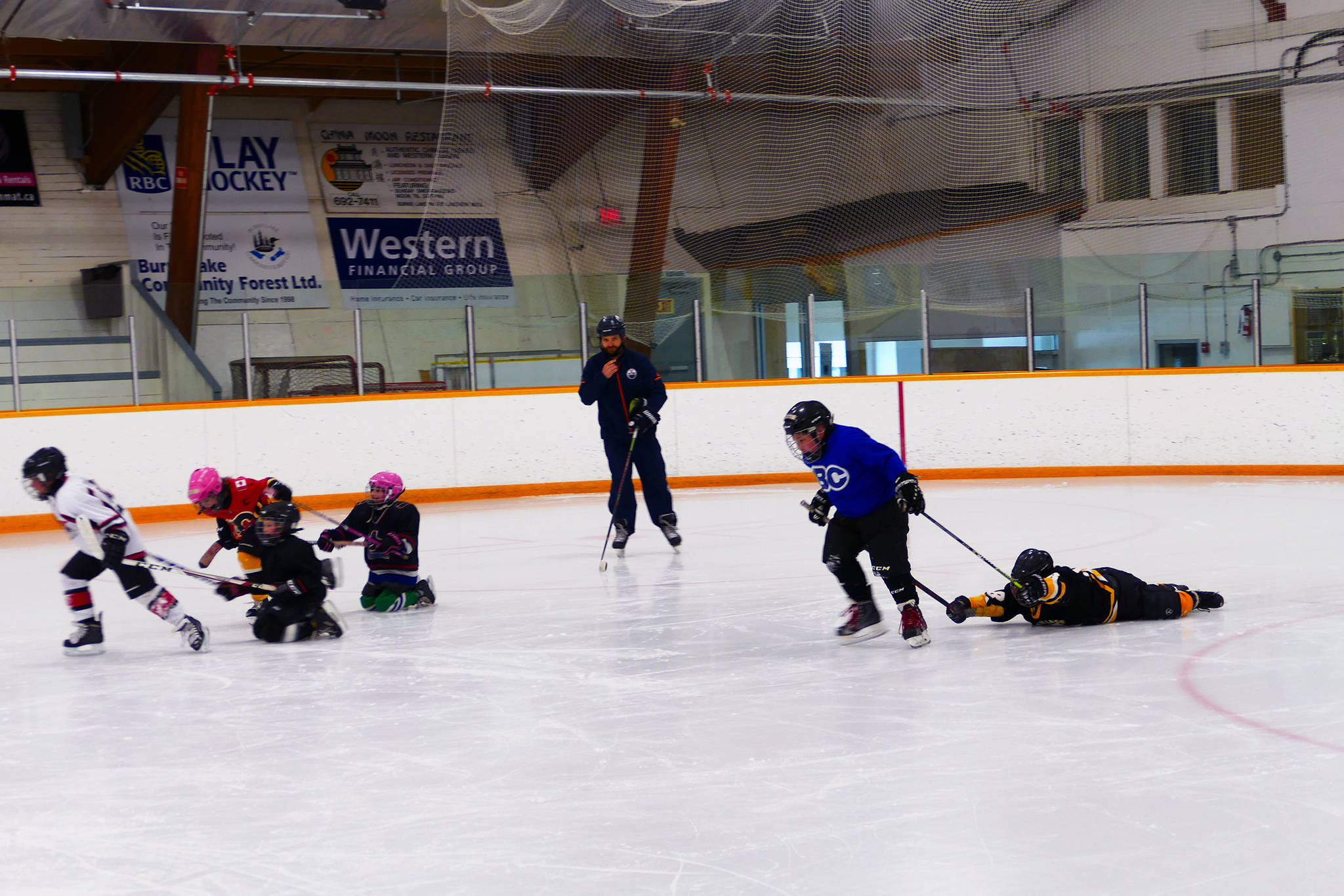 24653230_web1_210331-LDN-SA.Hockey.camp-hockey_2