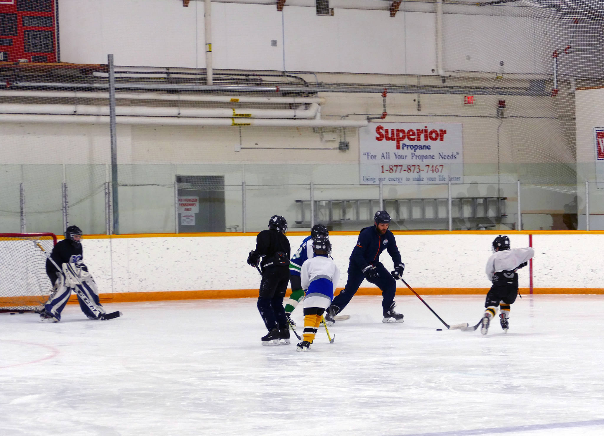 24653230_web1_210331-LDN-SA.Hockey.camp-hockey_4