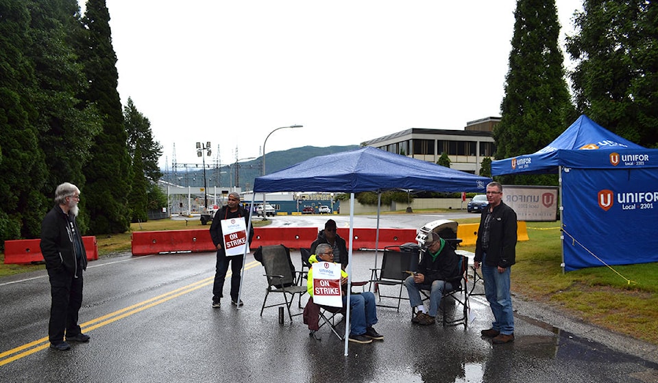 25949188_web1_210805-nse-rio-tinto-response-smelterstrike_4