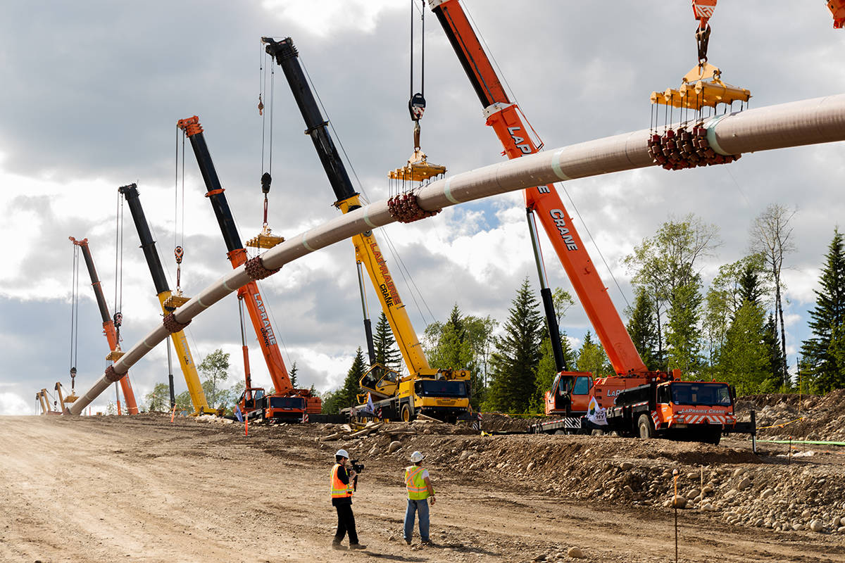 Coastal GasLink safely crossed the Murray River by using the Horizontal Directional Drilling method.