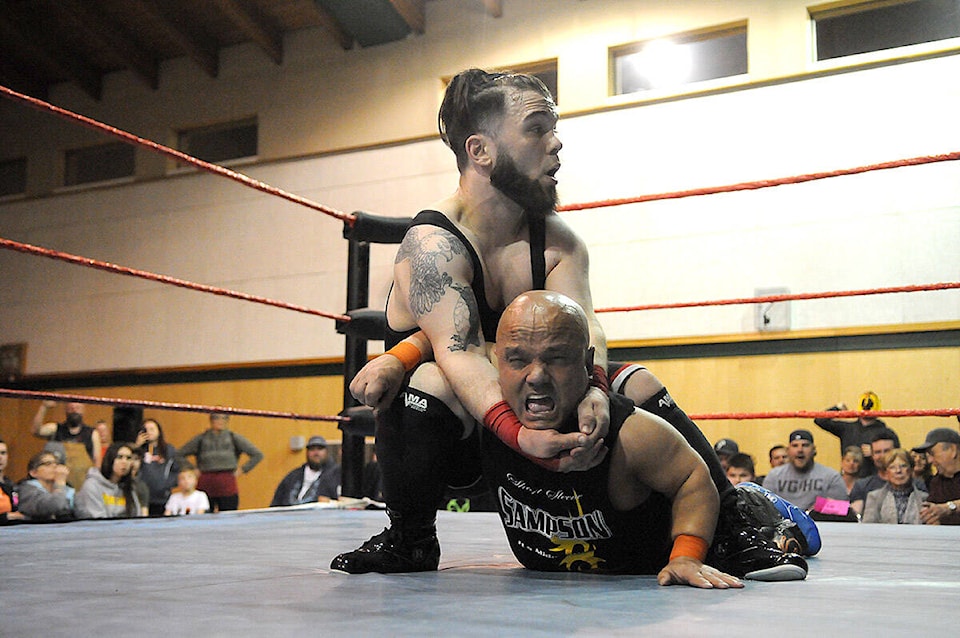 26689905_web1_211001-CPL-Unofficial-holidays-Oct3to9-MidgetWrestling_1
