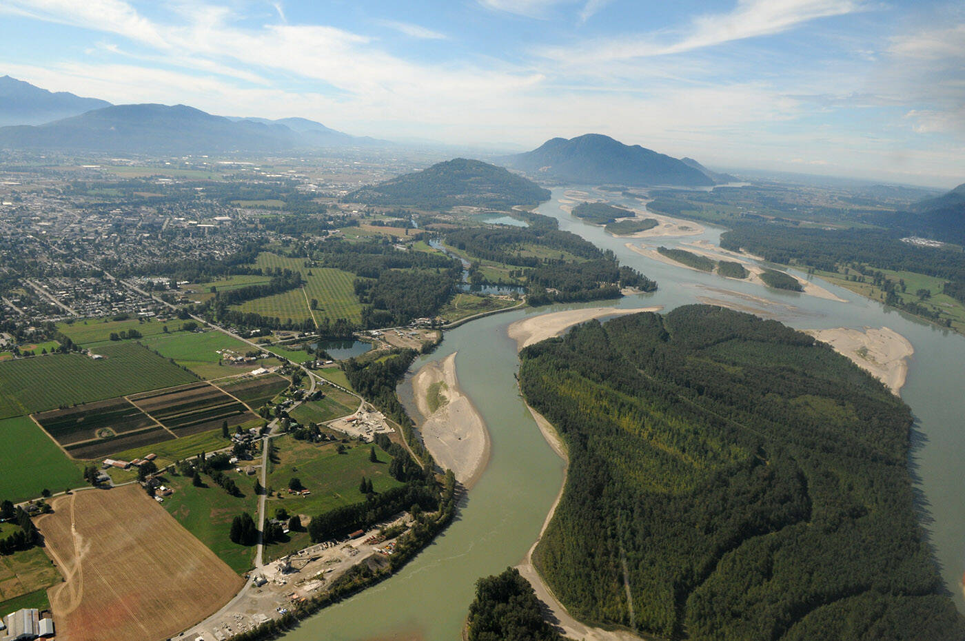 The Fraser River looking west on Sept. 9, 2021. (Jenna Hauck/ Chilliwack Progress)