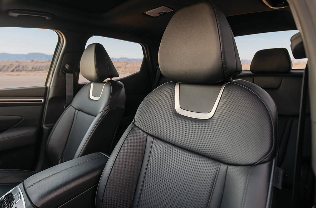 The Santa Cruz is a compact pickup with compact dimensions. While the small size might be attractive, it is also limiting factor. PHOTO: HYUNDAI
