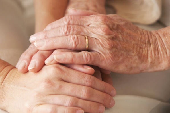 27954840_web1_220202-LDN-link-seniors-program-seniors_1