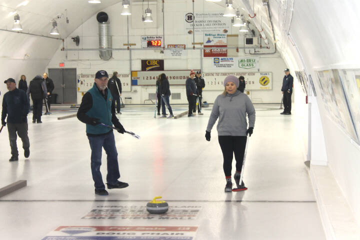 28044447_web1_220209-LDN-mixed-curling-SA-KEYWcurlingORD_6