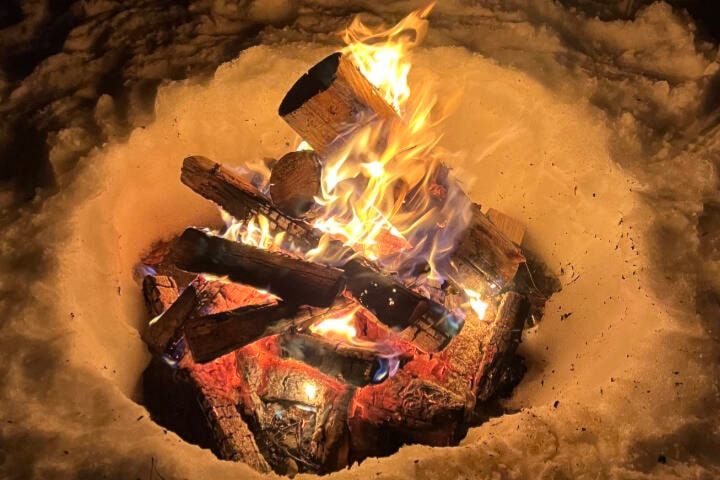 28193214_web1_220223-LDN-campfire-ski-SA-ski_2