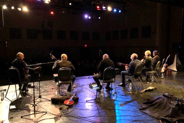 28322671_web1_220309-LDN-arts-show-arts_2