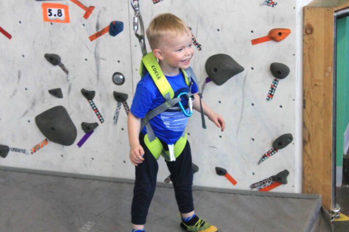 28726597_web1_220413-LDN-rock-climbing-SA-rock_5