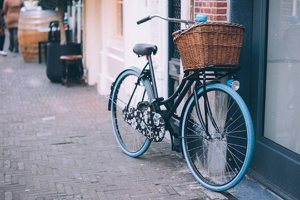 29251360_web1_Bicycle
