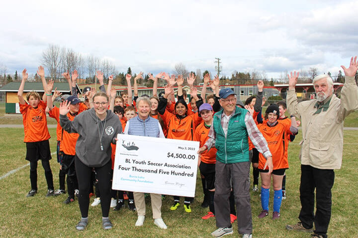 29369525_web1_220615-LDN_donation_soccer-soccer_1