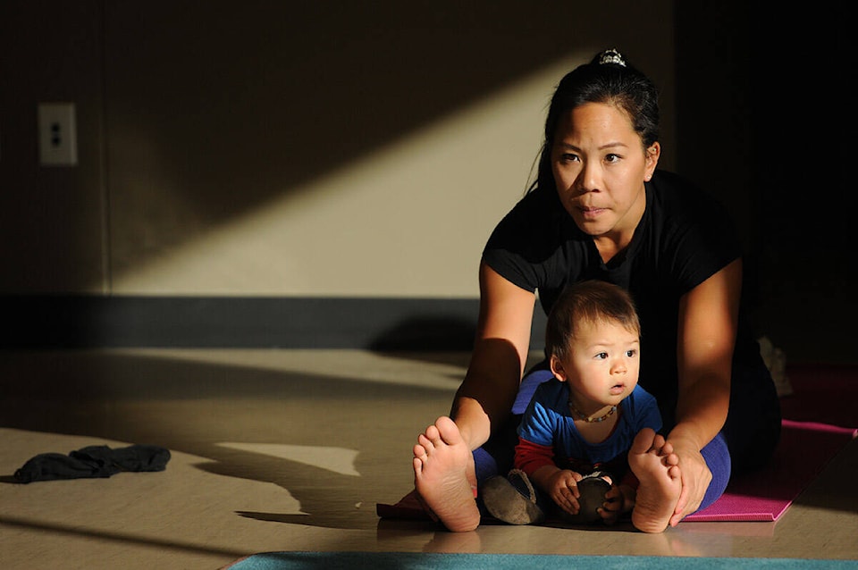 29500143_web1_BabyYoga8.0206