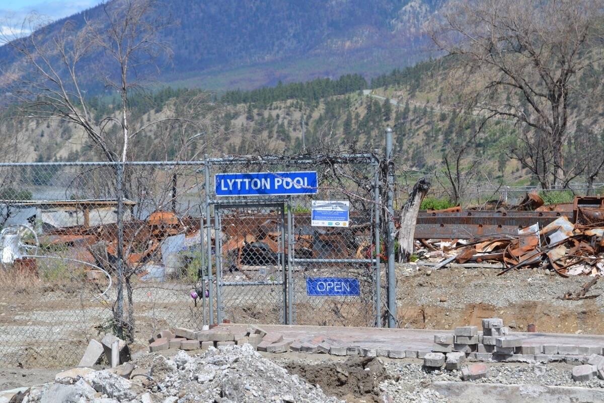 Looking north along Fraser Street from the pool. (Photo credit: Barbara Roden)