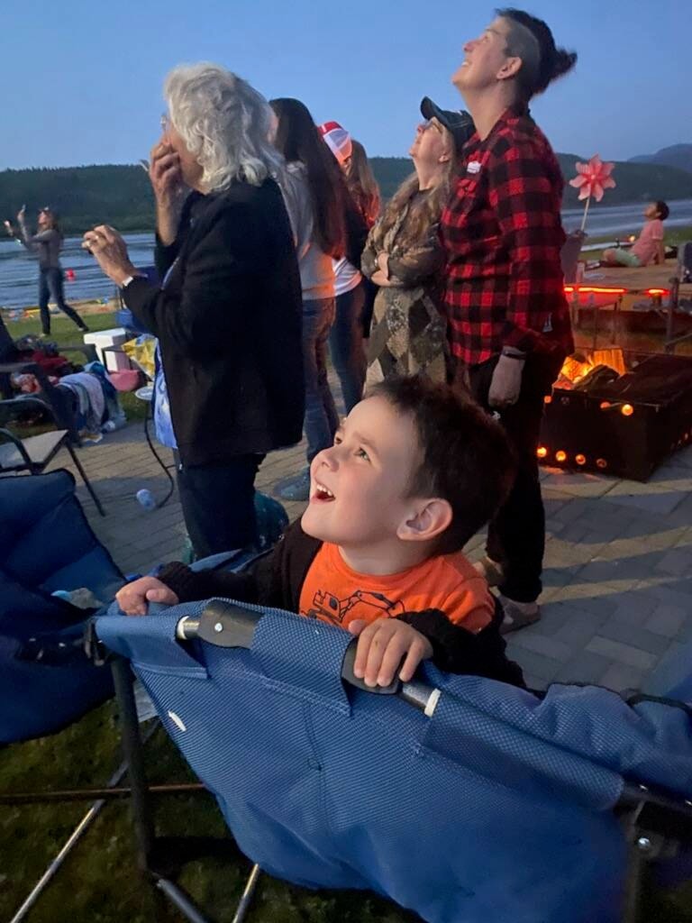 29724591_web1_220713-LDN_fireworks-levi_1