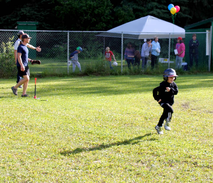 29764808_web1_220720-LDN_LittleLeague-Little_3