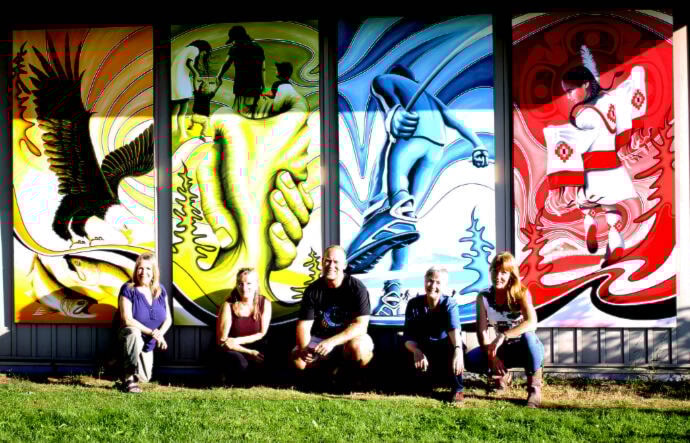29926938_web1_220803-LDN_mural-art_1