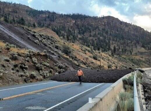 30052822_web1_221108-KCN-mudslide-pic_1