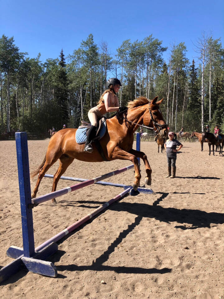 30062706_web1_220817-LDN_ponyclub-pony_3
