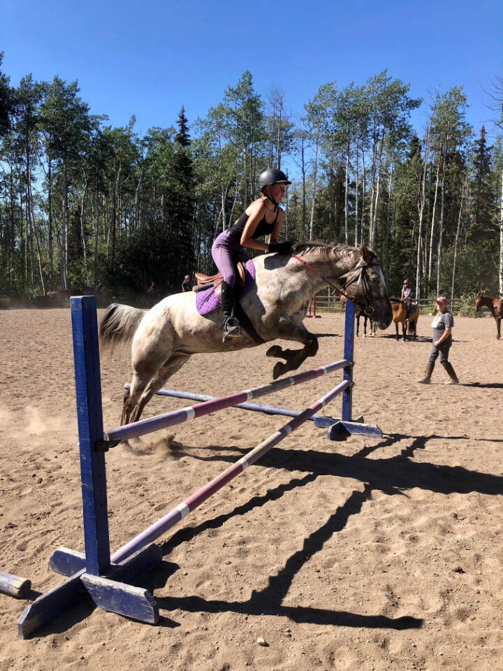 30062706_web1_220817-LDN_ponyclub-pony_4