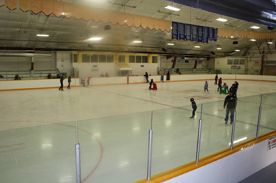 30705934_web1_221019-LDN_publicSkating-pics_2