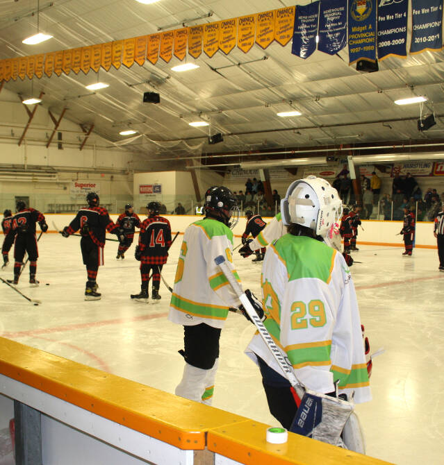 30783251_web1_221026-LDN_Timbermen-firstgame-hockey_1