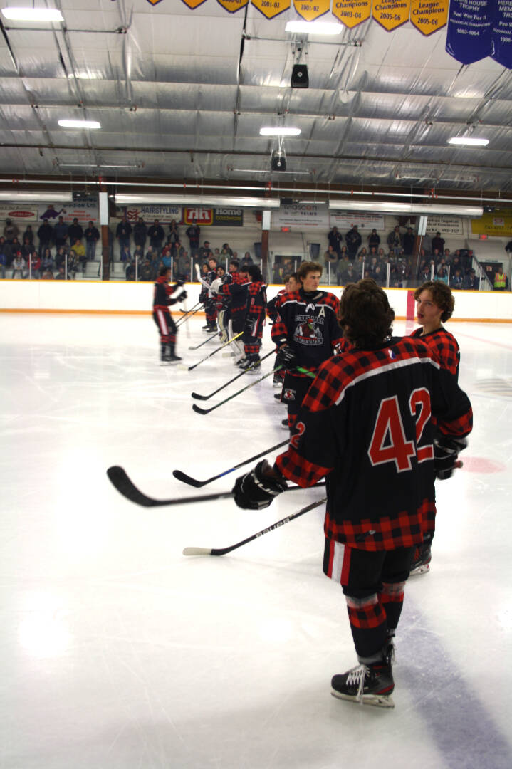 30783251_web1_221026-LDN_Timbermen-firstgame-hockey_5