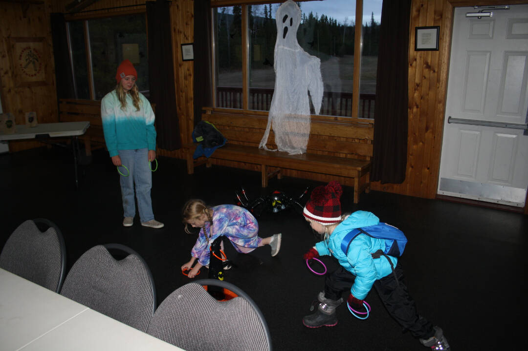 30848258_web1_221102-LDN_skiclub-ski_8