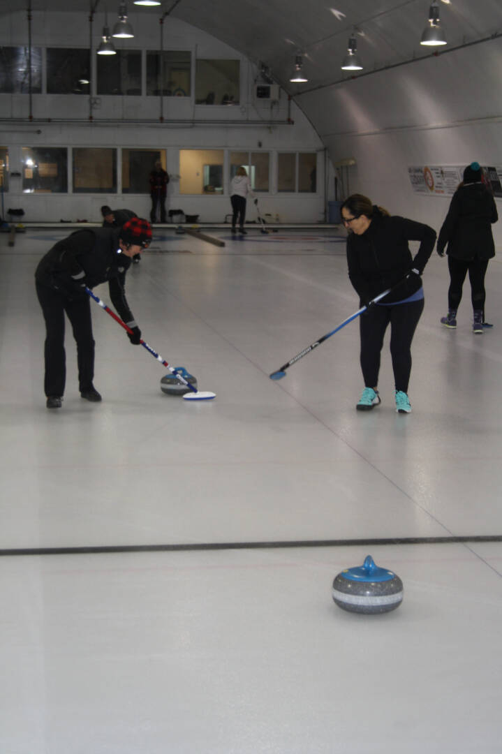 30858237_web1_221109-LDN_ladiescurling-pics_9