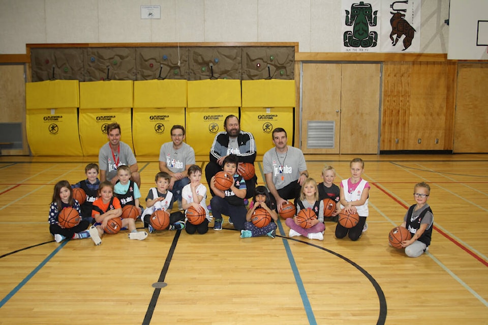 30911577_web1_221109-LDN_basketball-pics_2