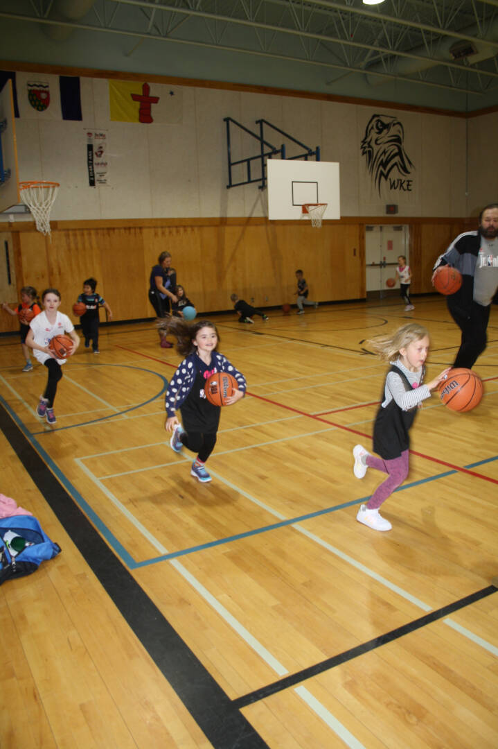 30911577_web1_221109-LDN_basketball-pics_3