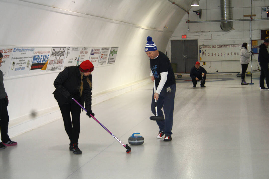 31051240_web1_221123-LDN_curling-pics_4