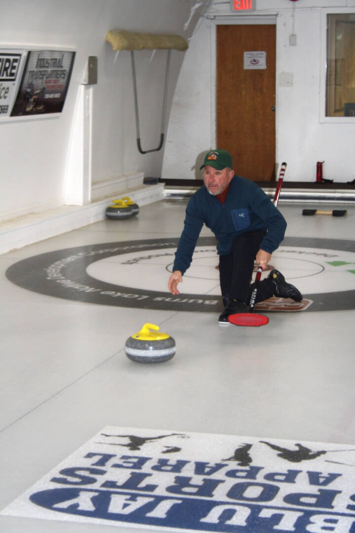 31062329_web1_221123-LDN_firemen_curling-pics_2