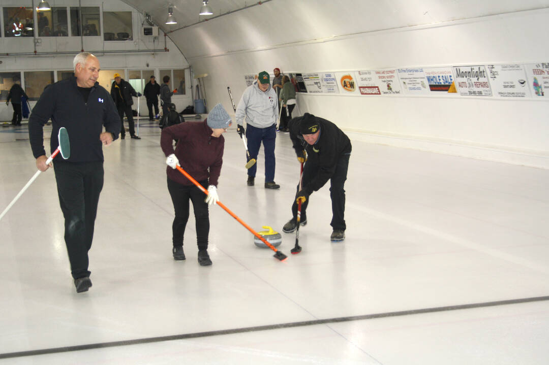 31062329_web1_221123-LDN_firemen_curling-pics_3