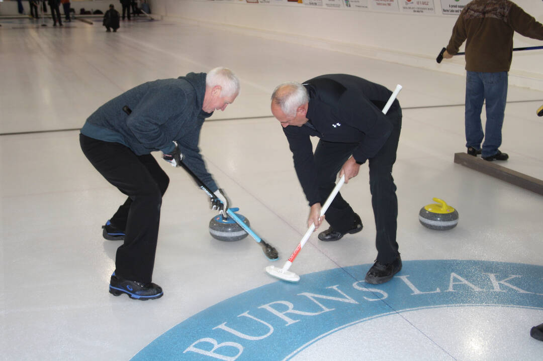 31062329_web1_221123-LDN_firemen_curling-pics_7