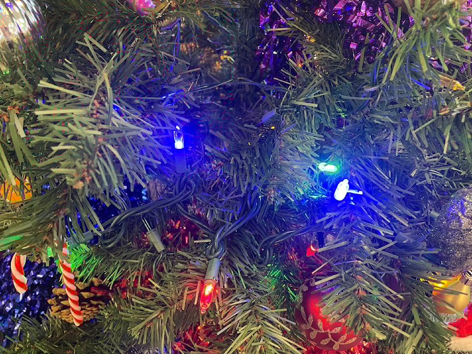 31412979_web1_221213-VNE-RCYCLE-LIGHTS-lights_1
