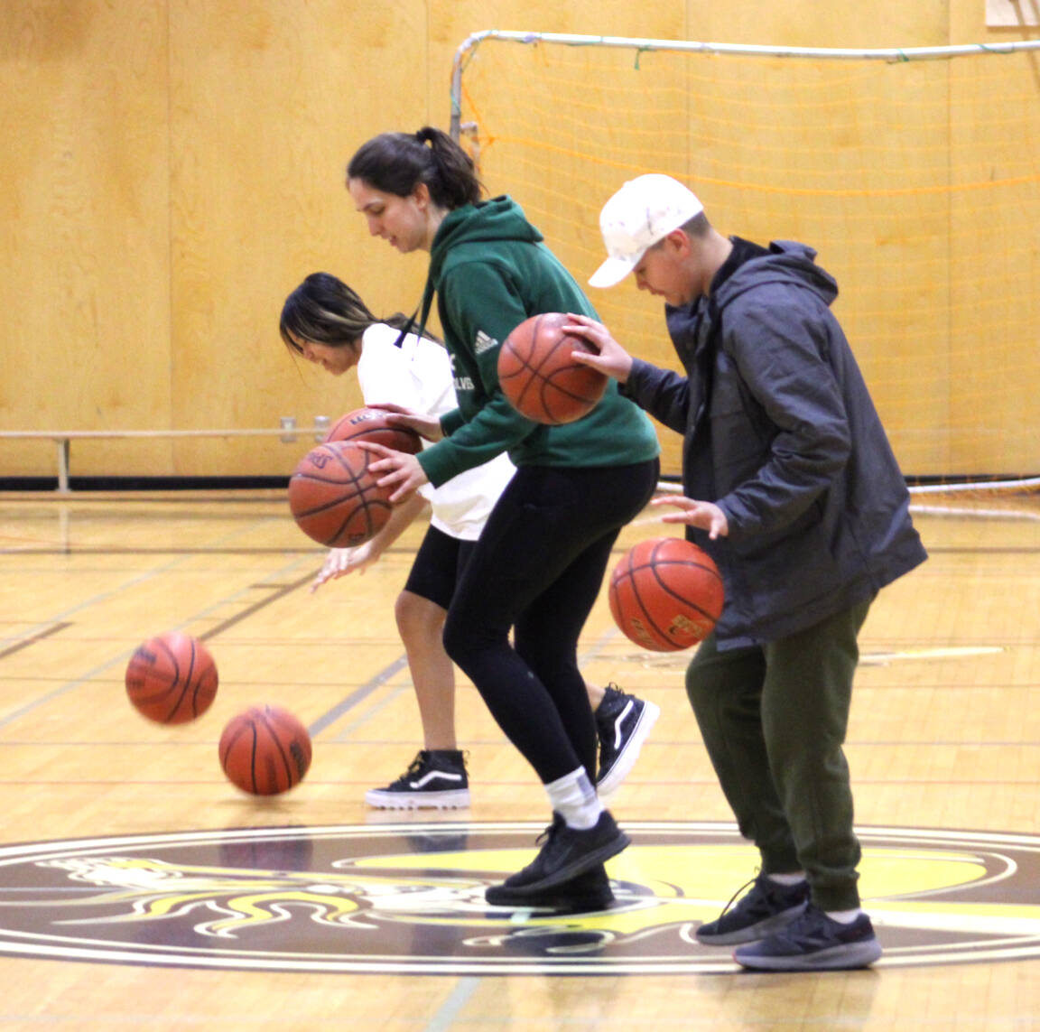 32015622_web1_230308-LDN_UNBC-Basketball-pics_11