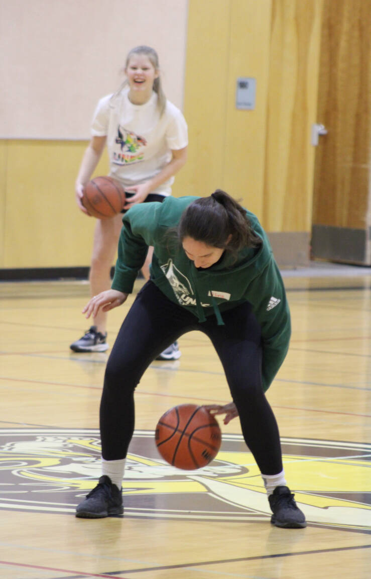 32015622_web1_230308-LDN_UNBC-Basketball-pics_4