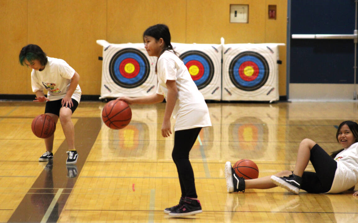 32015622_web1_230308-LDN_UNBC-Basketball-pics_5