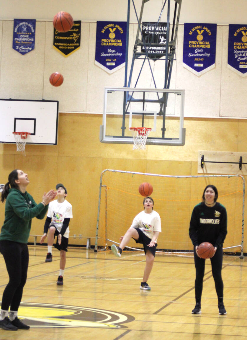 32015622_web1_230308-LDN_UNBC-Basketball-pics_6