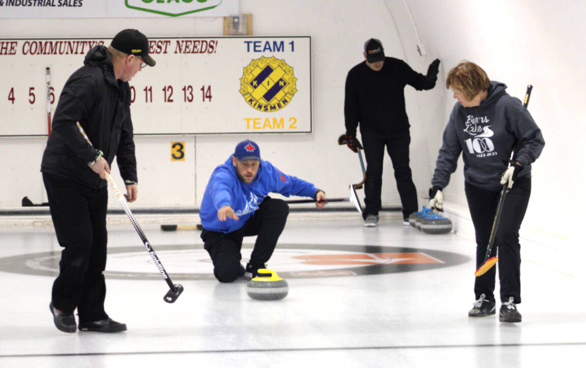 32044270_web1_230315-LDN_curling-pics_7