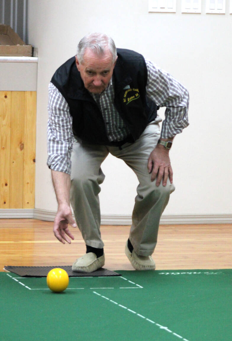 32044352_web1_230322-LDN_carpet_bowling-pics_3