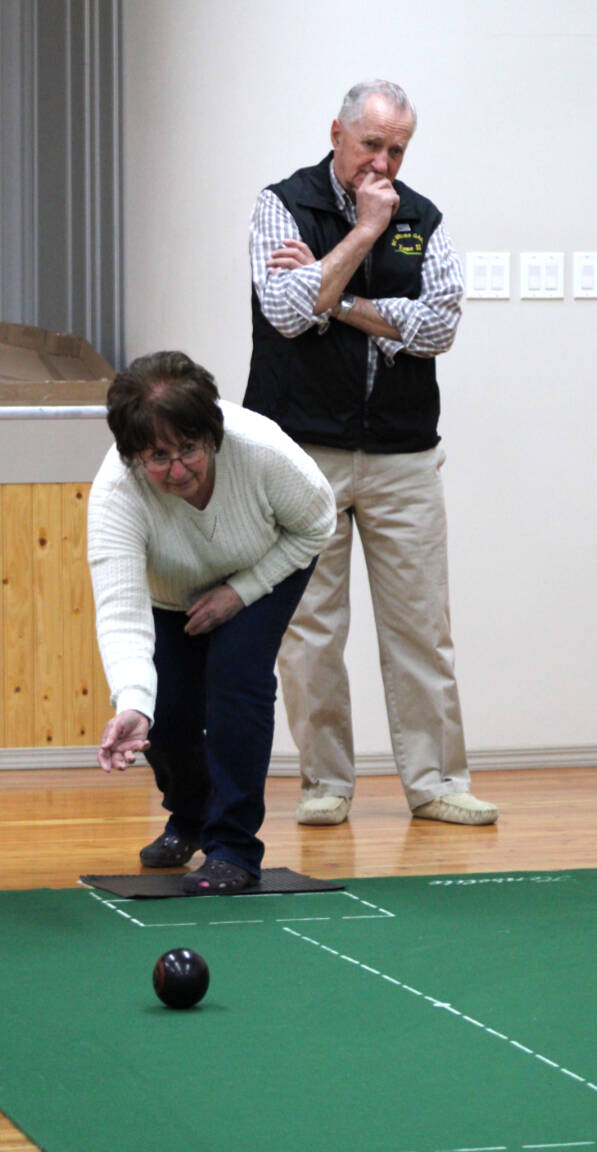 32044352_web1_230322-LDN_carpet_bowling-pics_4