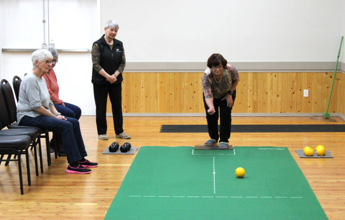 32044352_web1_230322-LDN_carpet_bowling-pics_9