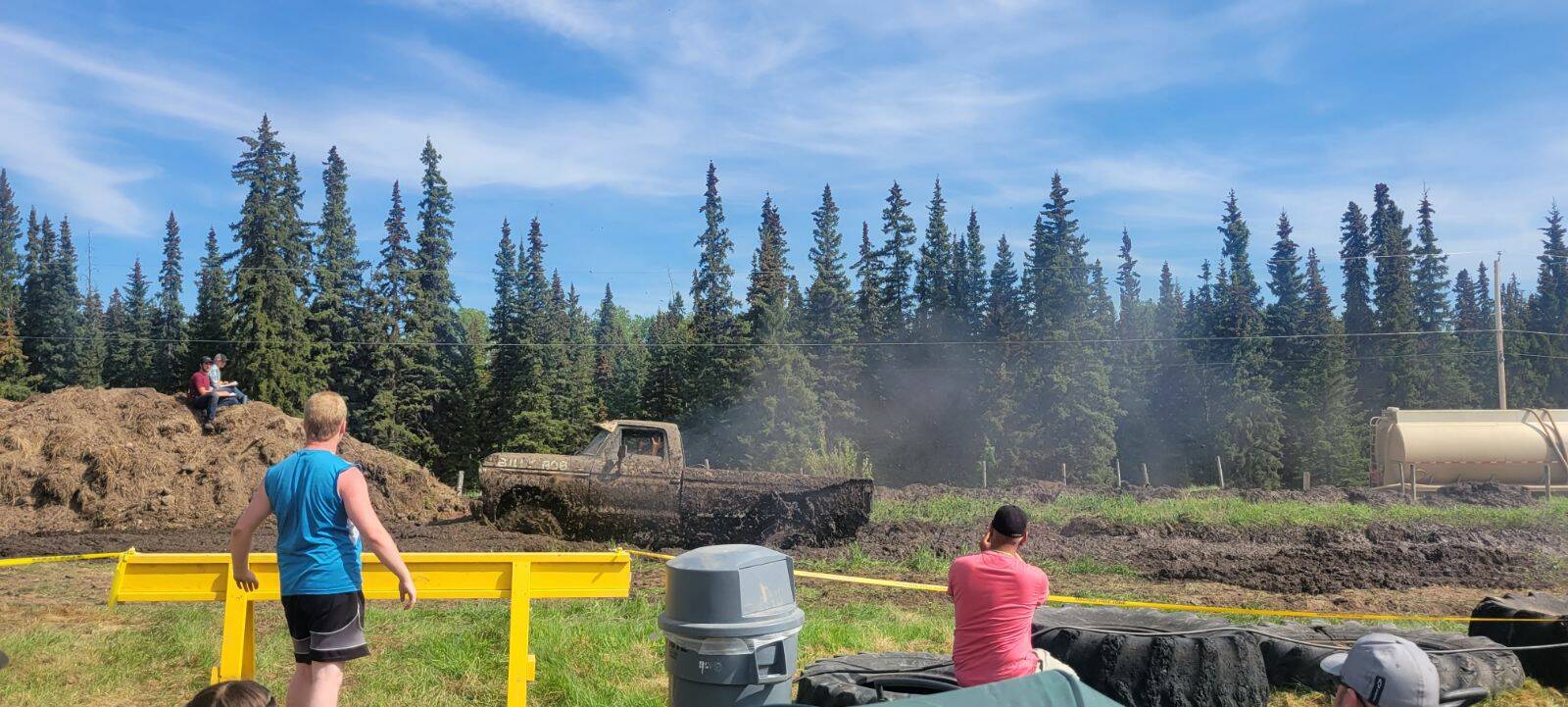32894325_web1_230607-LDN_mudbogs-mudbogs_2
