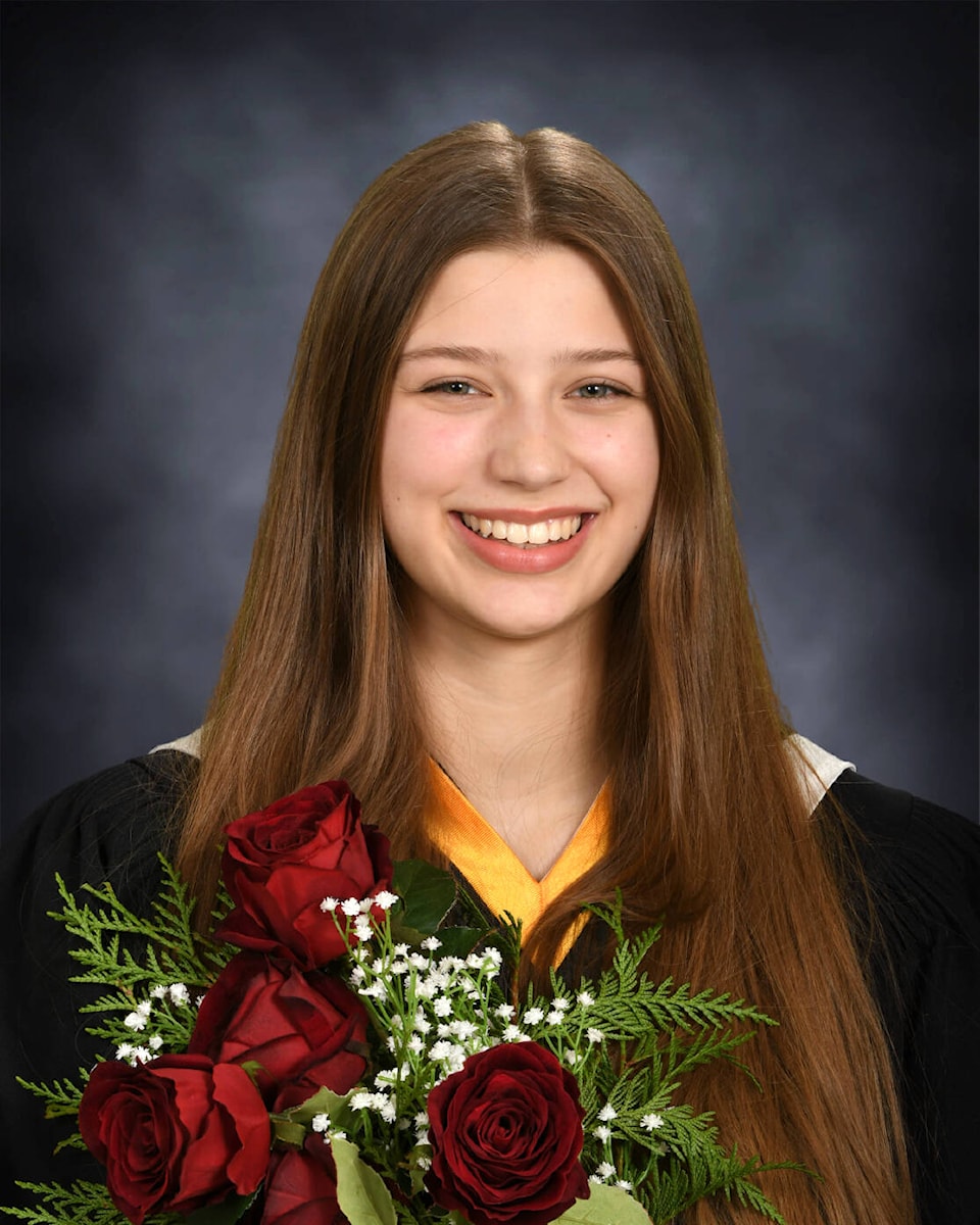 32906308_web1_230607-LDN_governs_award-grad_2