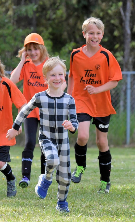 32927294_web1_230614-LDN_soccer_camp-scocer_2
