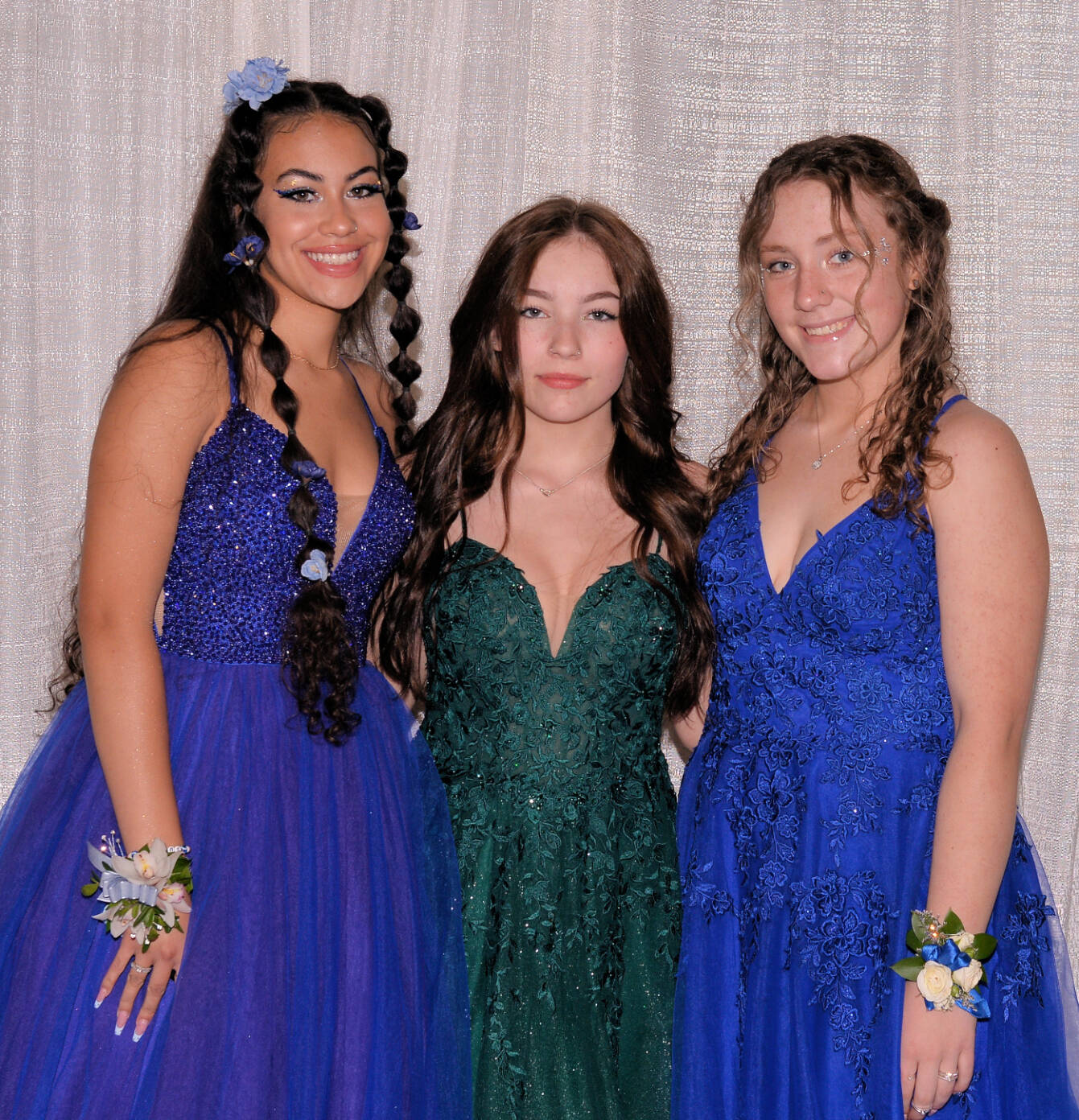 33050724_web1_230621-LDN_grad-grad_11