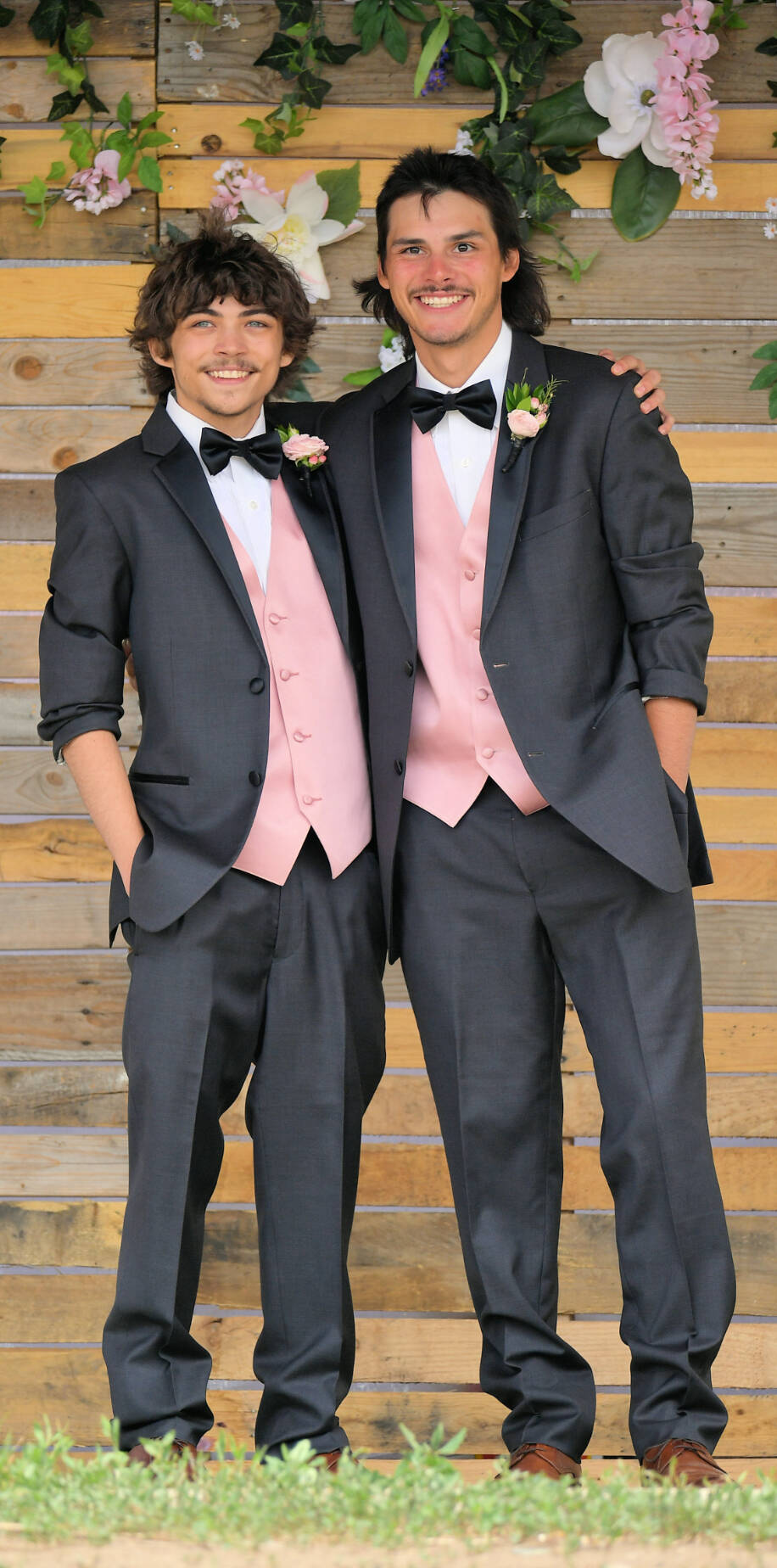 33050724_web1_230621-LDN_grad-grad_3
